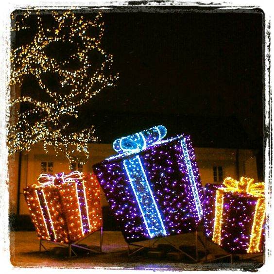 3' Pre-Lit LED Gift Boxes