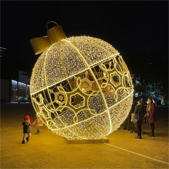 Giant Pre-Lit LED Snowflake Ornament