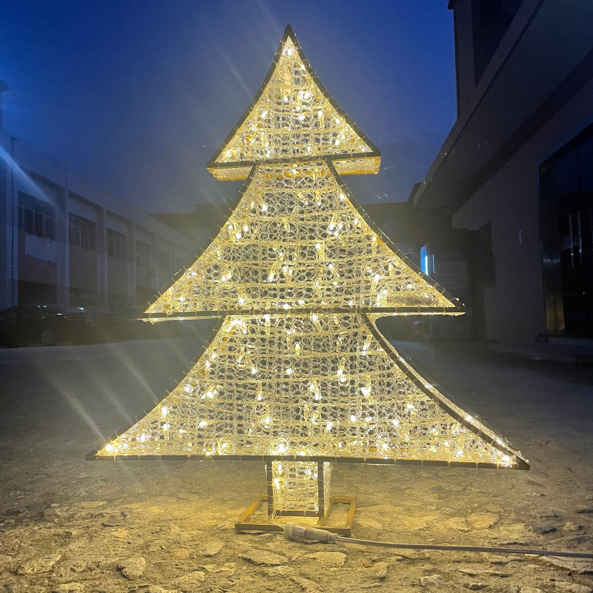 Giant Pre-Lit Christmas Tree - Warm White