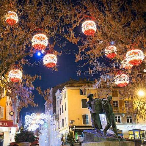 Giant Pre-Lit LED Hanging Ornament